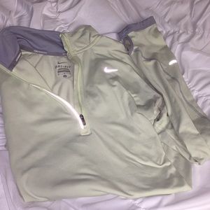 NIKE Dri-Fit Quarter Zip Pullover